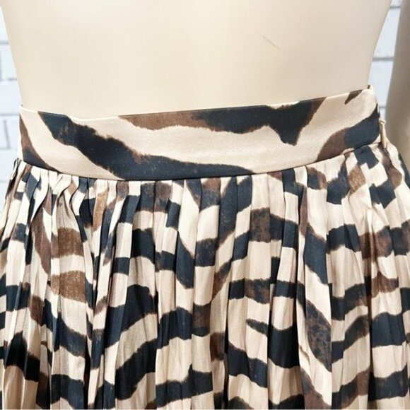 J.Crew Women’s Featherweight satin mini skirt in zebra stripe - Size 6 - Picture 8 of 11
